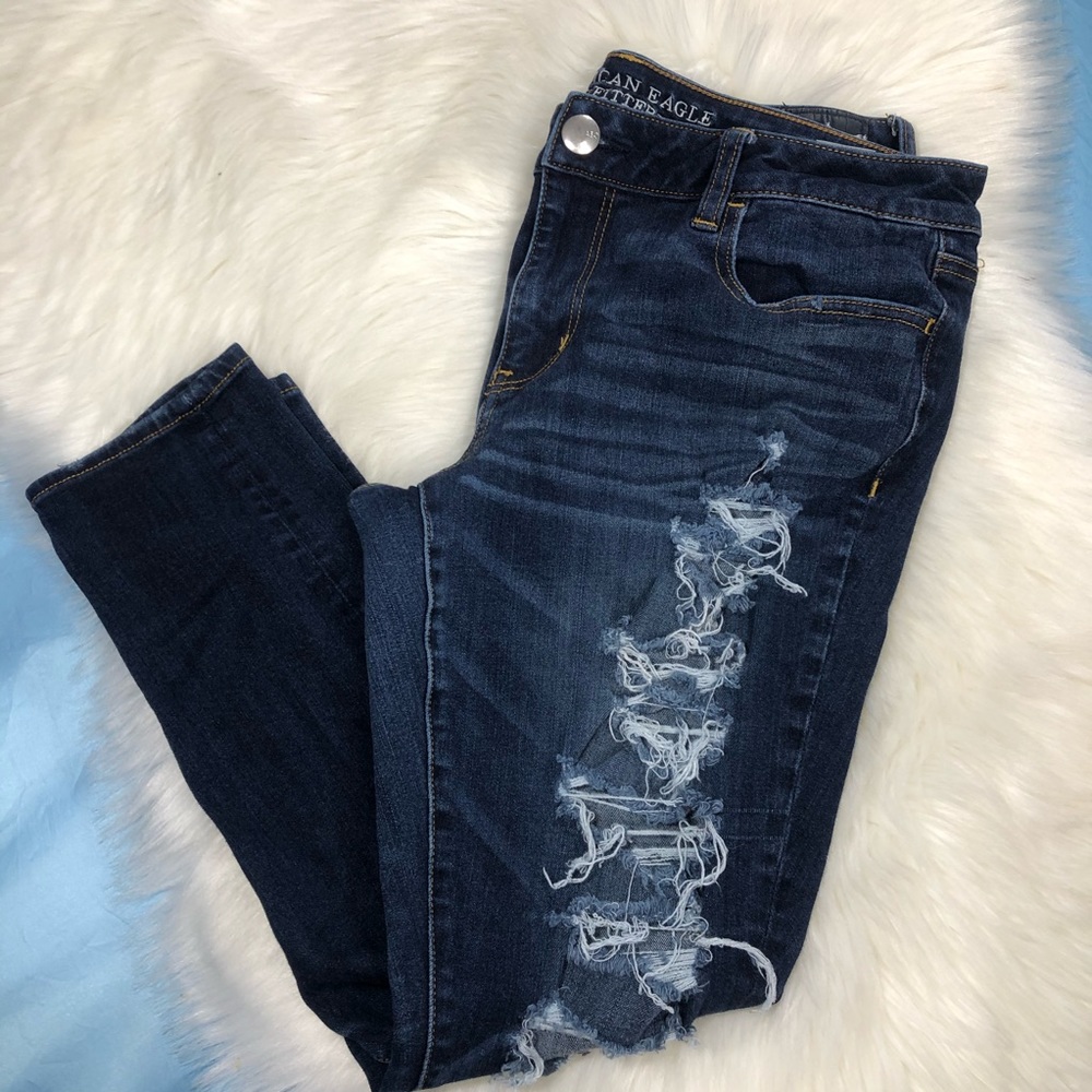 SOLD AEO 360 Super Stretch Ripped Dark Jegging